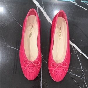 CHANEL Red Ballet Flats with Bow